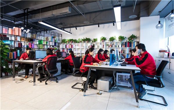 點(diǎn)創(chuàng)包裝辦公室