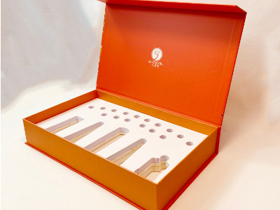 艾灸私護精品盒-燙金UV包裝盒定做